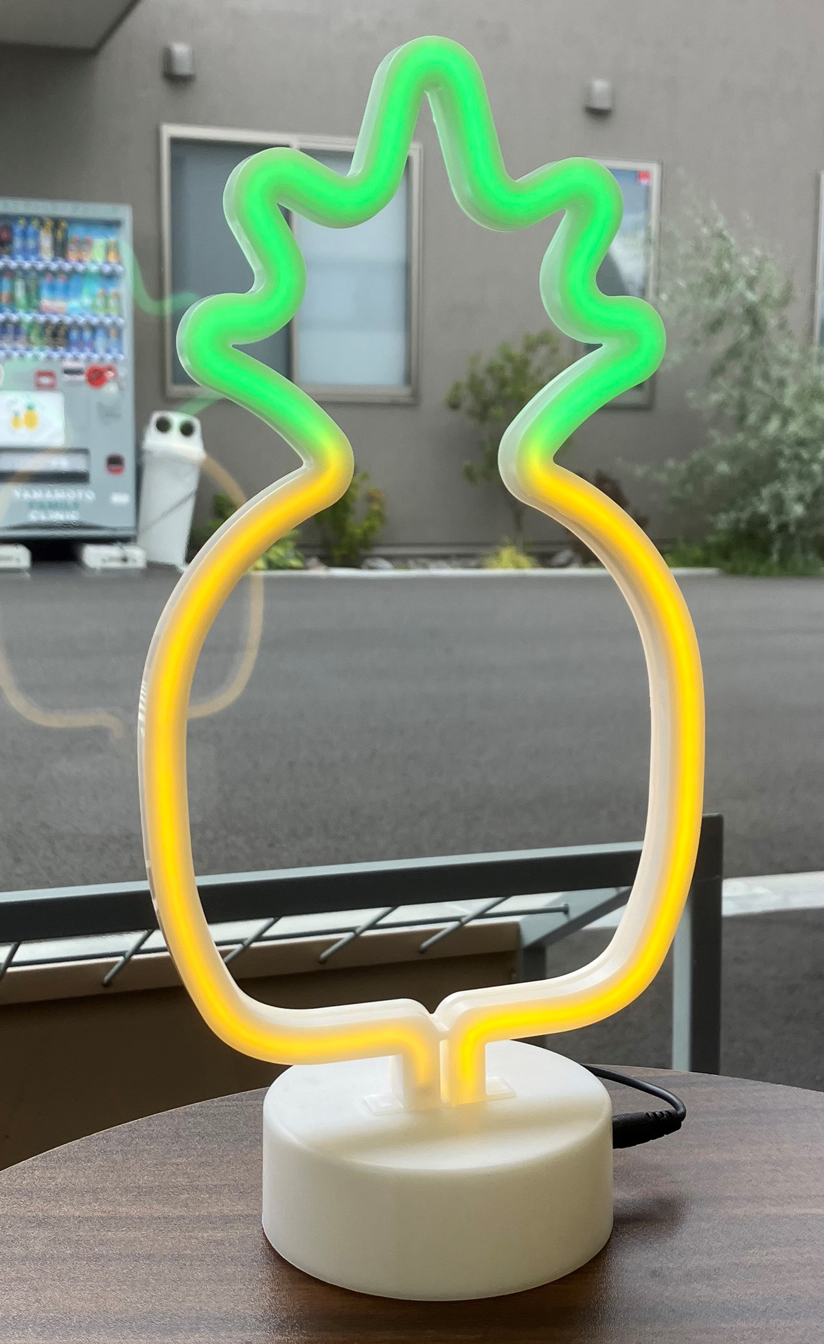 パイン薬局　パイナップル